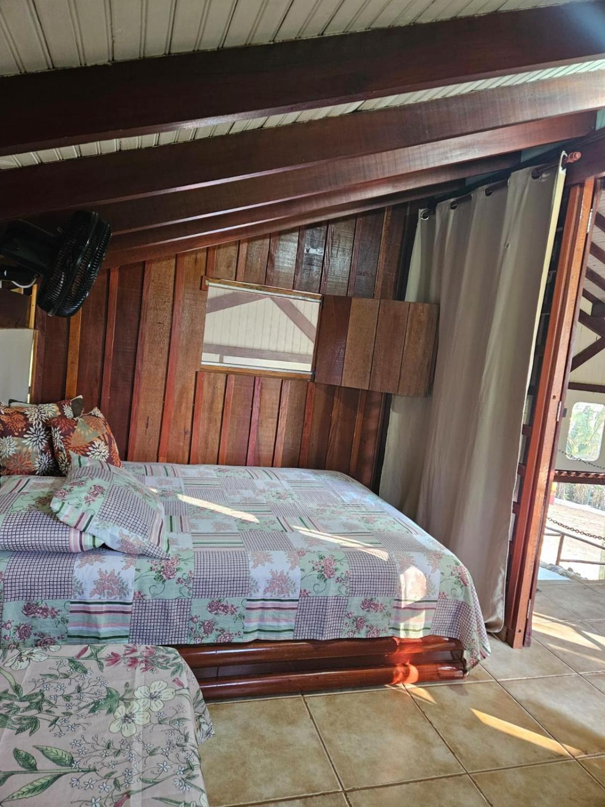 Cabana Hostel Sobrado Ecopark Águas de São Pedro Ruang foto